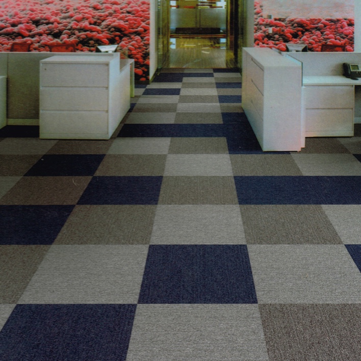 Moquette carres bleu et gris