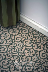 rideau-hotel-moquette-ignifuge-m1-chambre-motif-fleur    