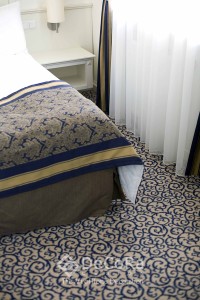 rideau-hotel-moquette-non-feu-m1-chambre      